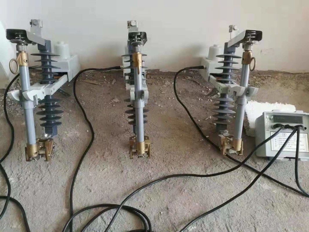 Intelligent Dropout Fuse Cutout Hand / Remote Control , Safe Load Break